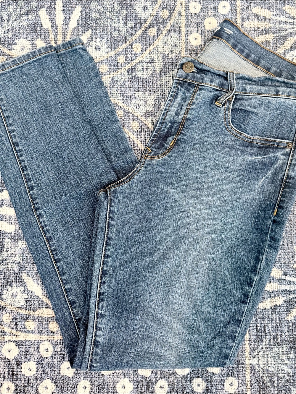 Old Navy Classic Skinny Jeans